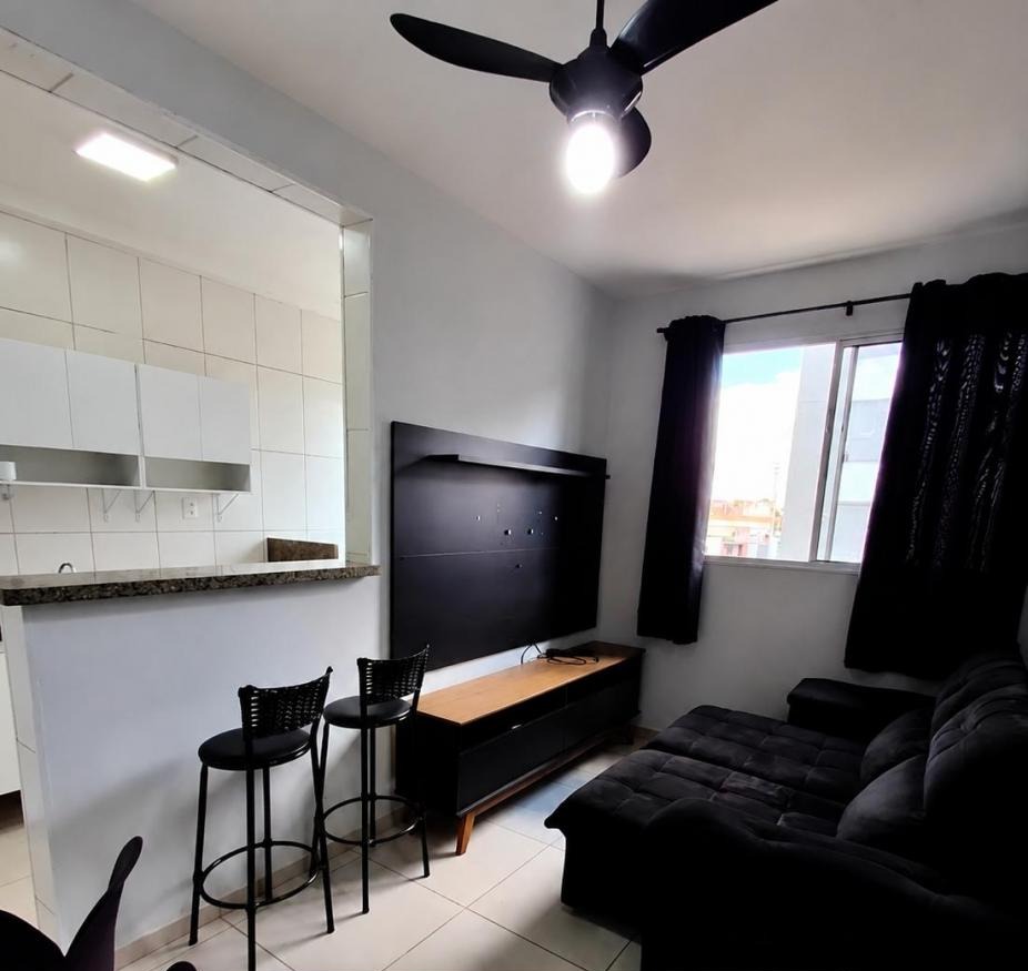 Apartamento 2 Quartos Mobiliado com Vaga — Cristo Rei (Rua Atílio Bório)